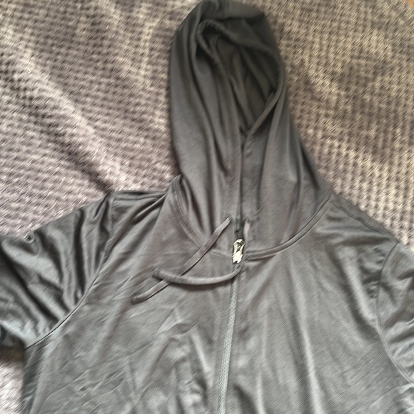 32 degrees cool brand new Hoodie - Picture 2 of 4